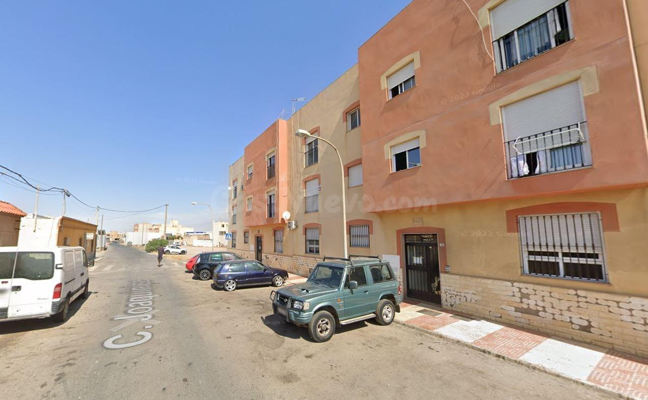 Se vende casa OKUPADA en Rúa Joaquinico 36 Roquetas de Mar,  - foto 4