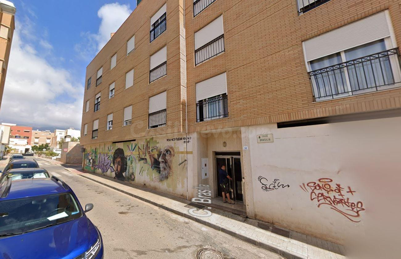 Se vende piso OKUPA en Ejido (Almería). - foto 3