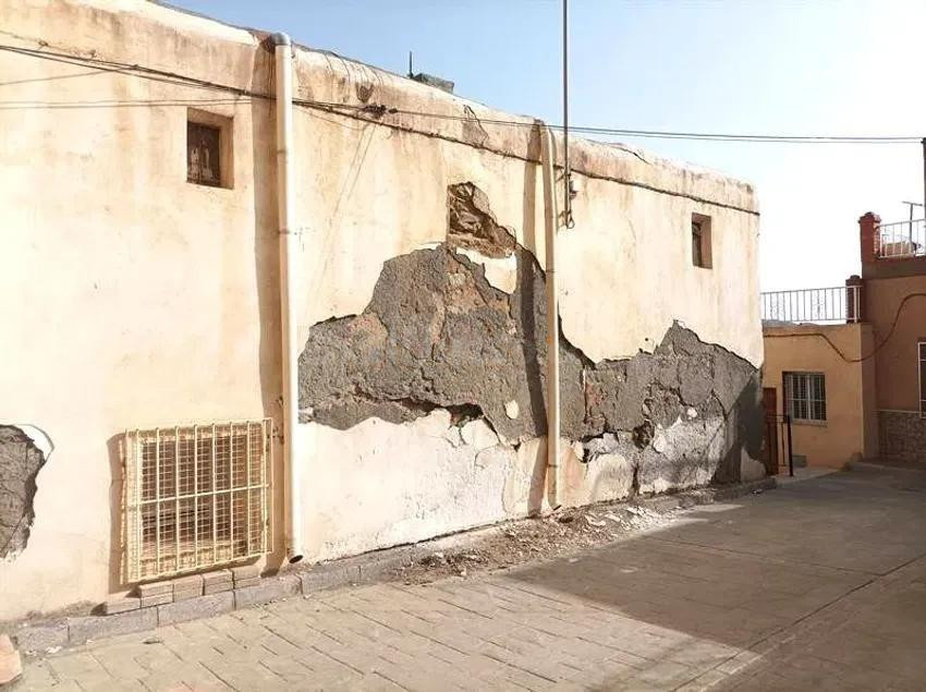 Se vende casa OKUPADA en Calle Aire 3 de Tabernas (Almería). - foto 3