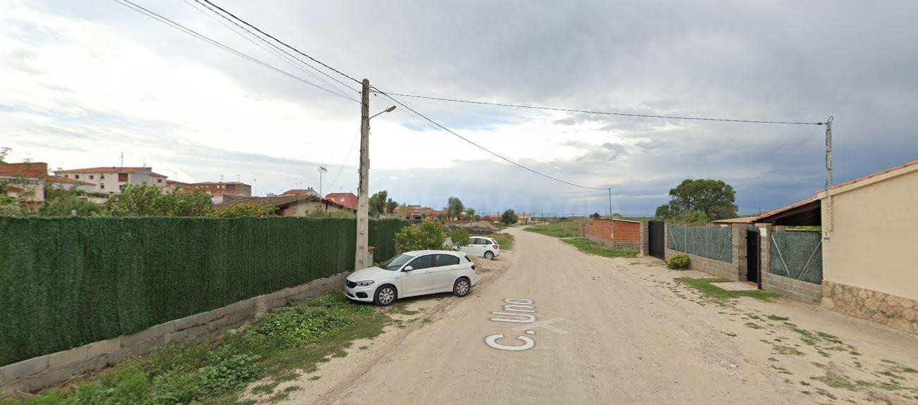 Se vende casa independiente OKUPA en Talayuela (Cáceres).
