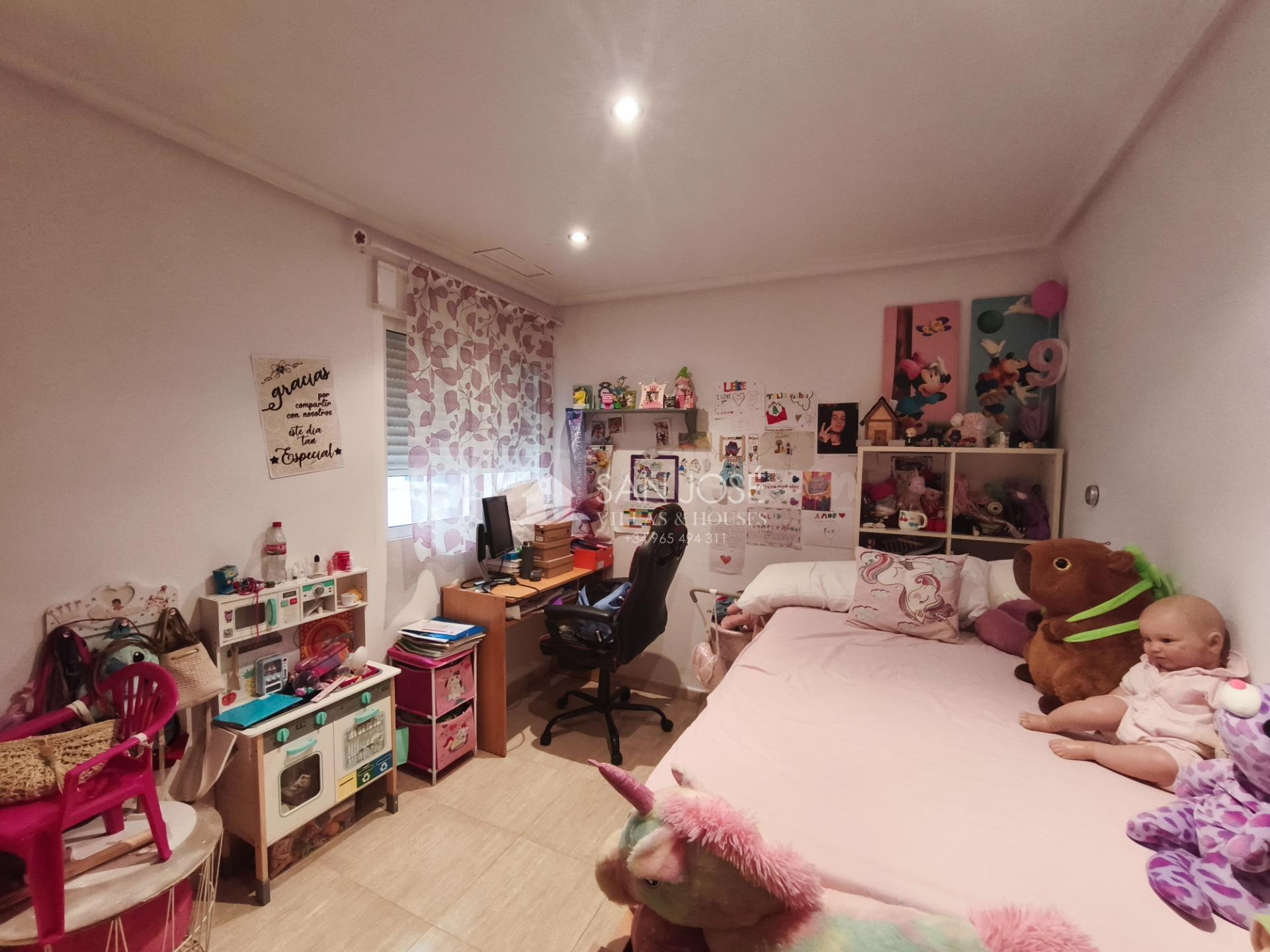 SE VENDE MAGNIFICO PISO CON ASCENSOR Y GARAJE EN ASPE - foto 5