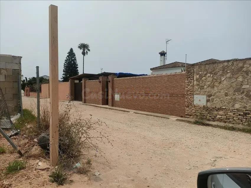 Se vende piso OKUPA en Chiclana de la Frontera (Cádiz). - foto 3