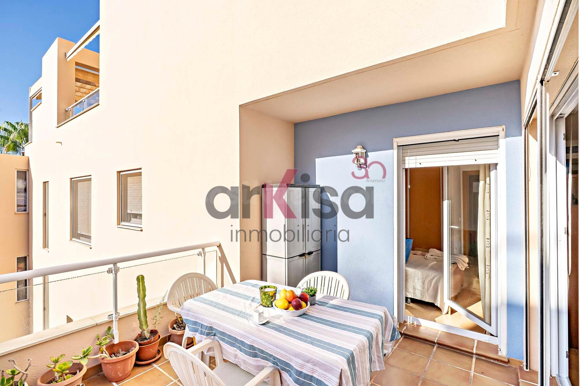 VENTA DE APARTAMENTO EN PRIMERA LINEA DE PLAYA (ALMERIMAR) - foto 4