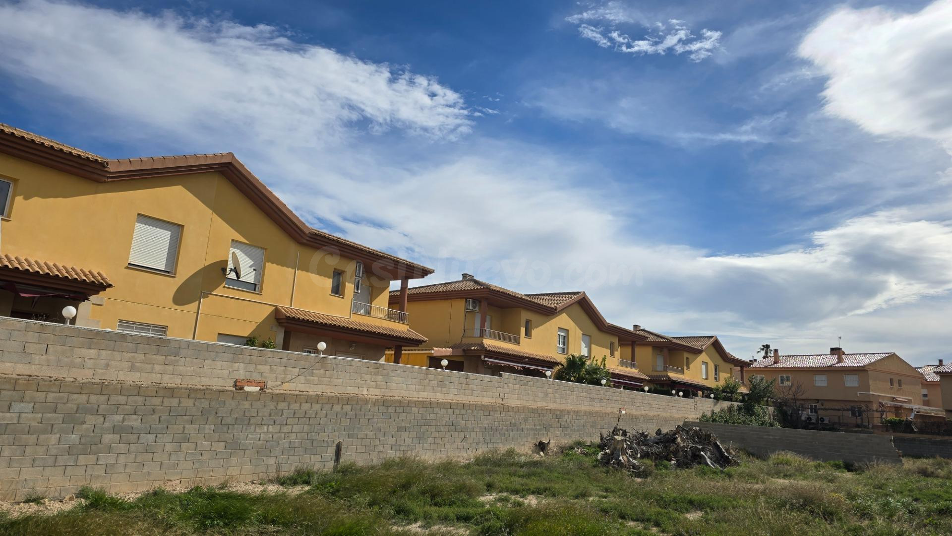 ¡Impresionante Bungalow en Elda - Tu Refugio Ideal! ✨ - foto 2