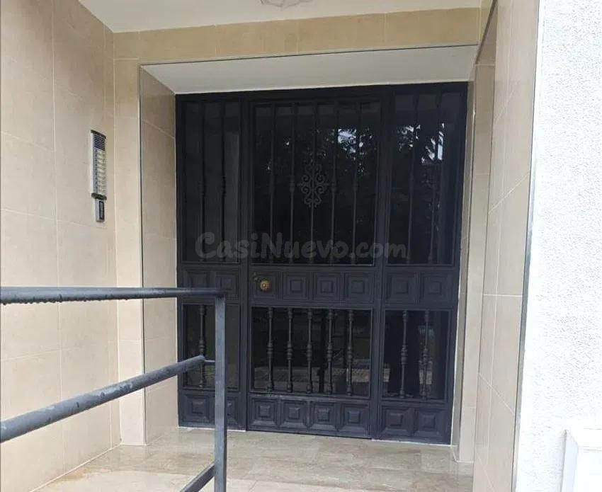 Se vende piso OKUPA en Ronda De Los Alunados Jerez de la Fro - foto 4