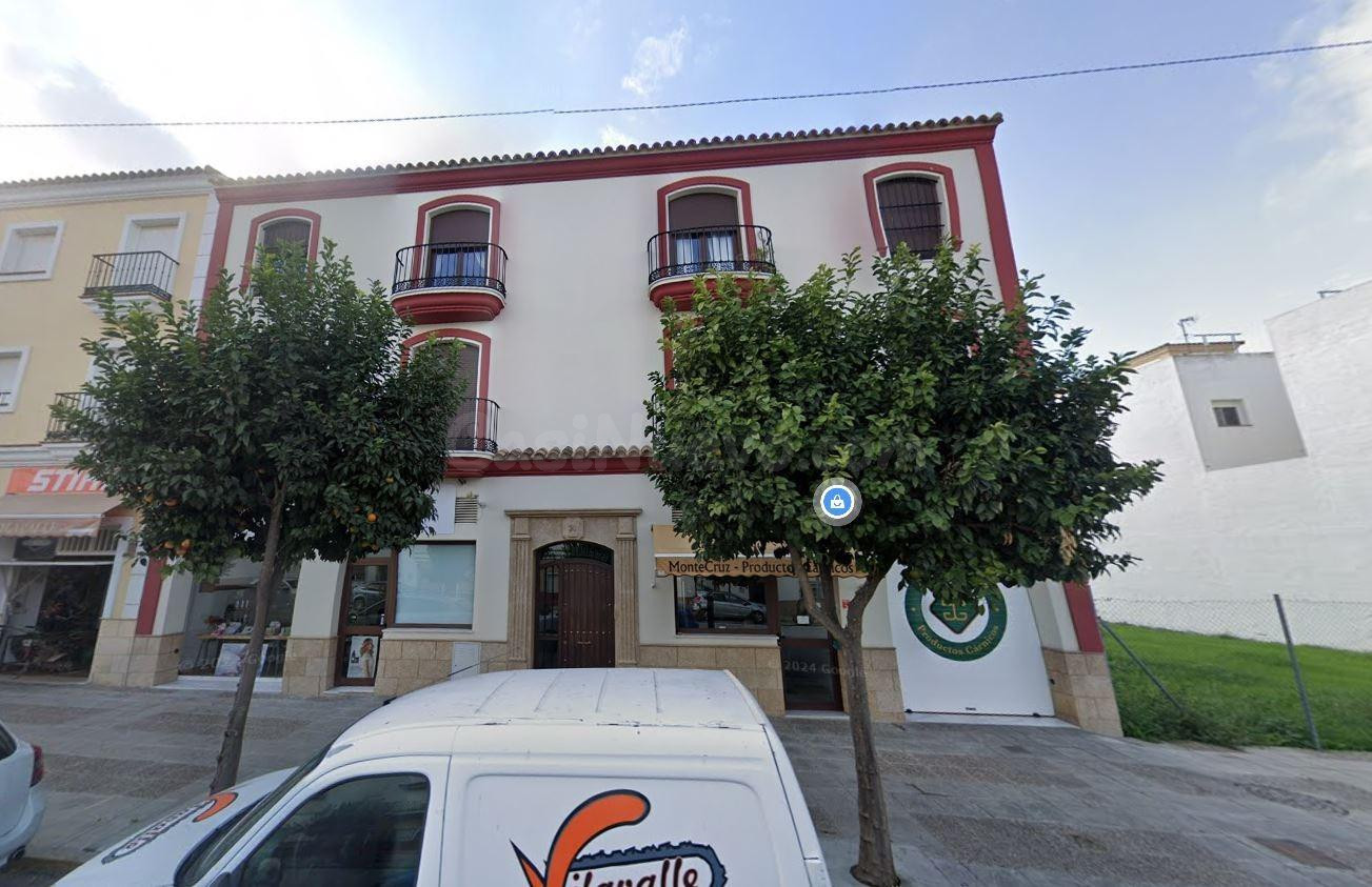 Se vende casa adosada OKUPA en San José del Valle (Cádiz). - foto 3