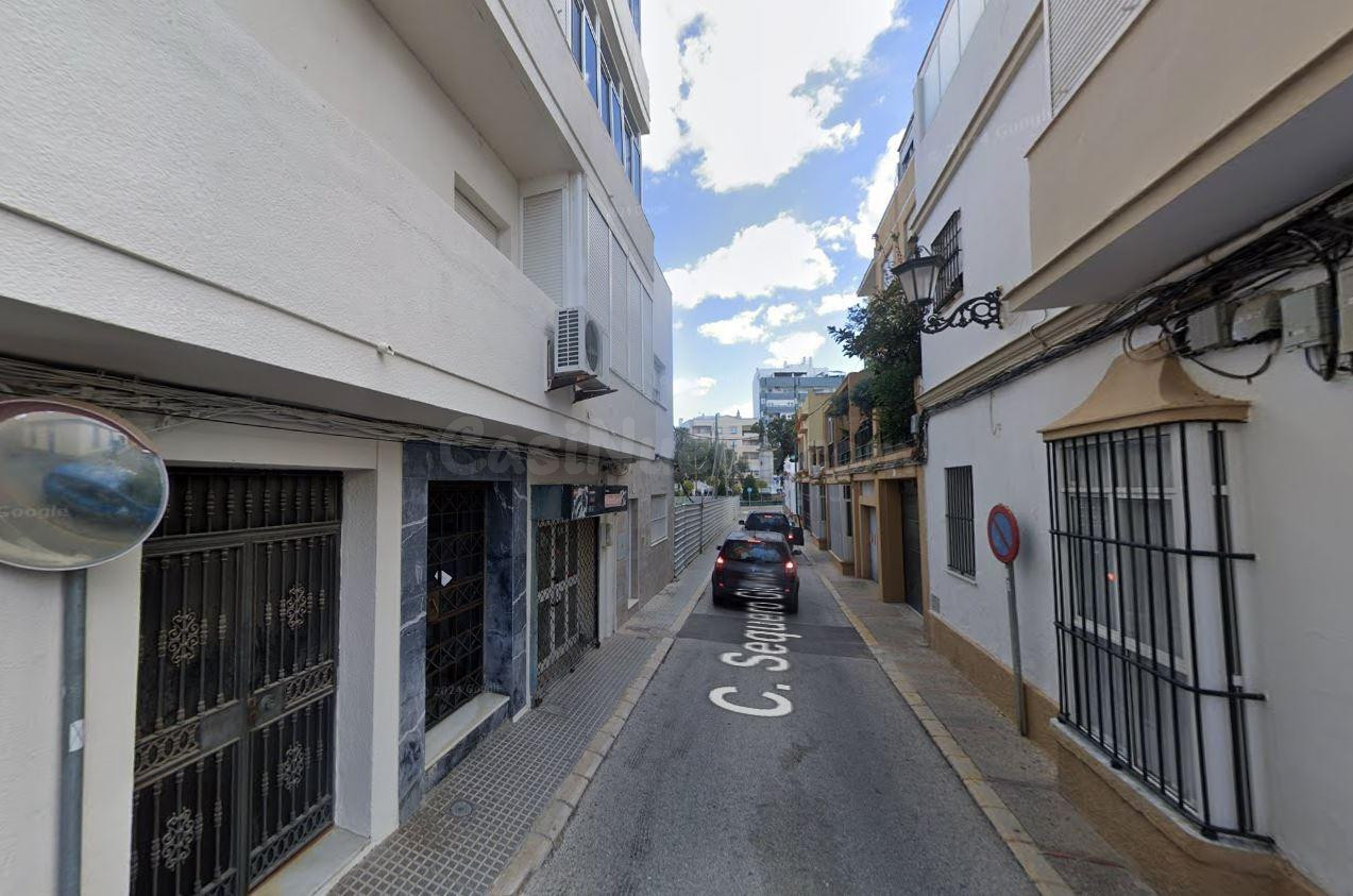 Se vende piso OKUPADO en Sequero Glorieta San Fernando (Cádi