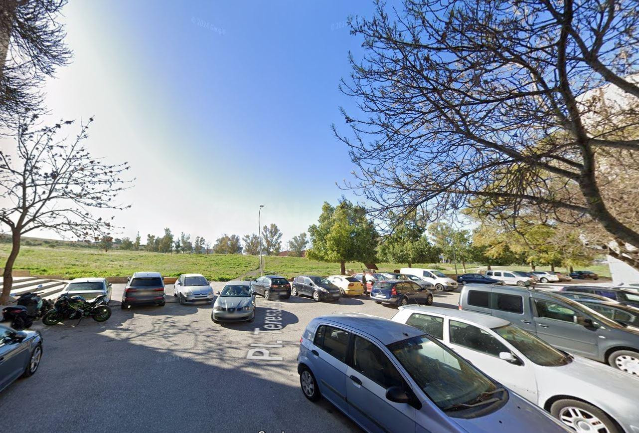 Se vende Piso OKUPADO en Plaça Teresa De Jesus  3 Jerez de l - foto 4