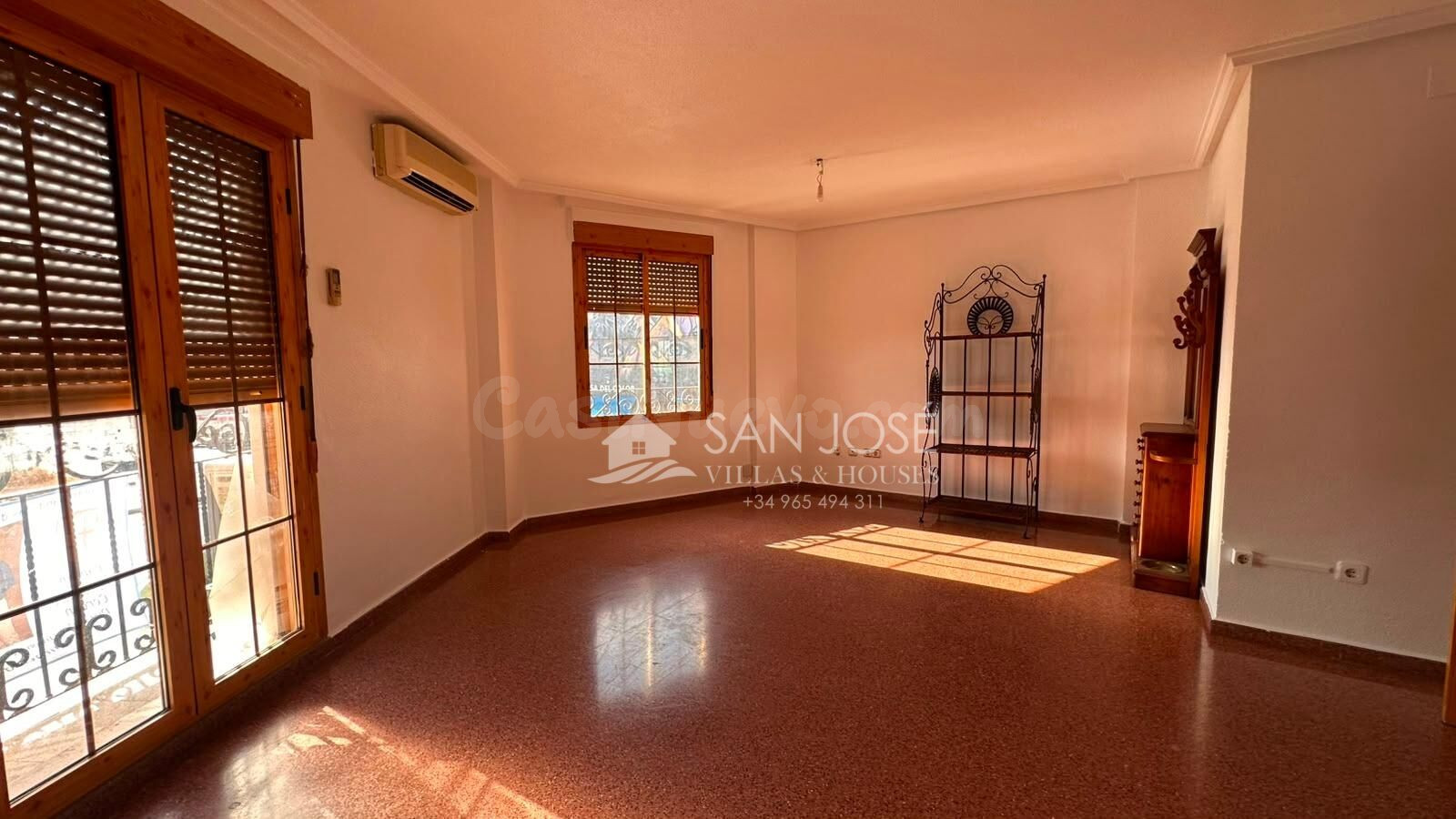 VENTA DE BONITO BUNGALOW EN ASPE, ZONA ASILO-CAMINICO DE ELC