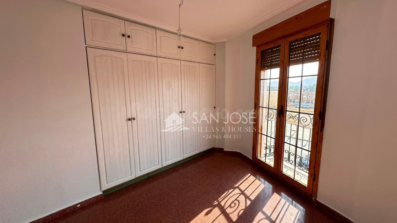 VENTA DE BONITO BUNGALOW EN ASPE, ZONA ASILO-CAMINICO DE ELC - foto 3