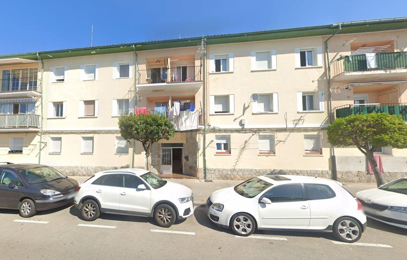 Se vende piso OKUPA en Santoña (Cantabria). - foto 3
