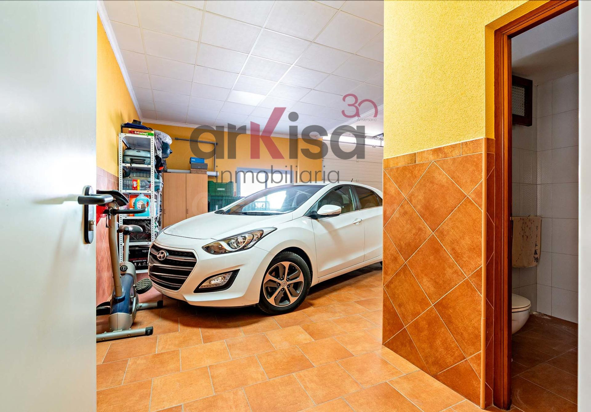 Garaje-local privado de 60 m2, ¡gran oportunidad en Ejido No - foto 2
