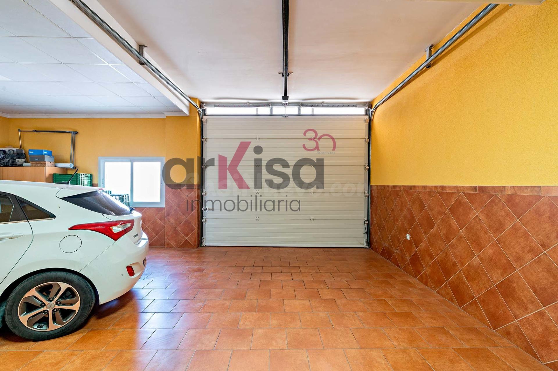 Garaje-local privado de 60 m2, ¡gran oportunidad en Ejido No - foto 3