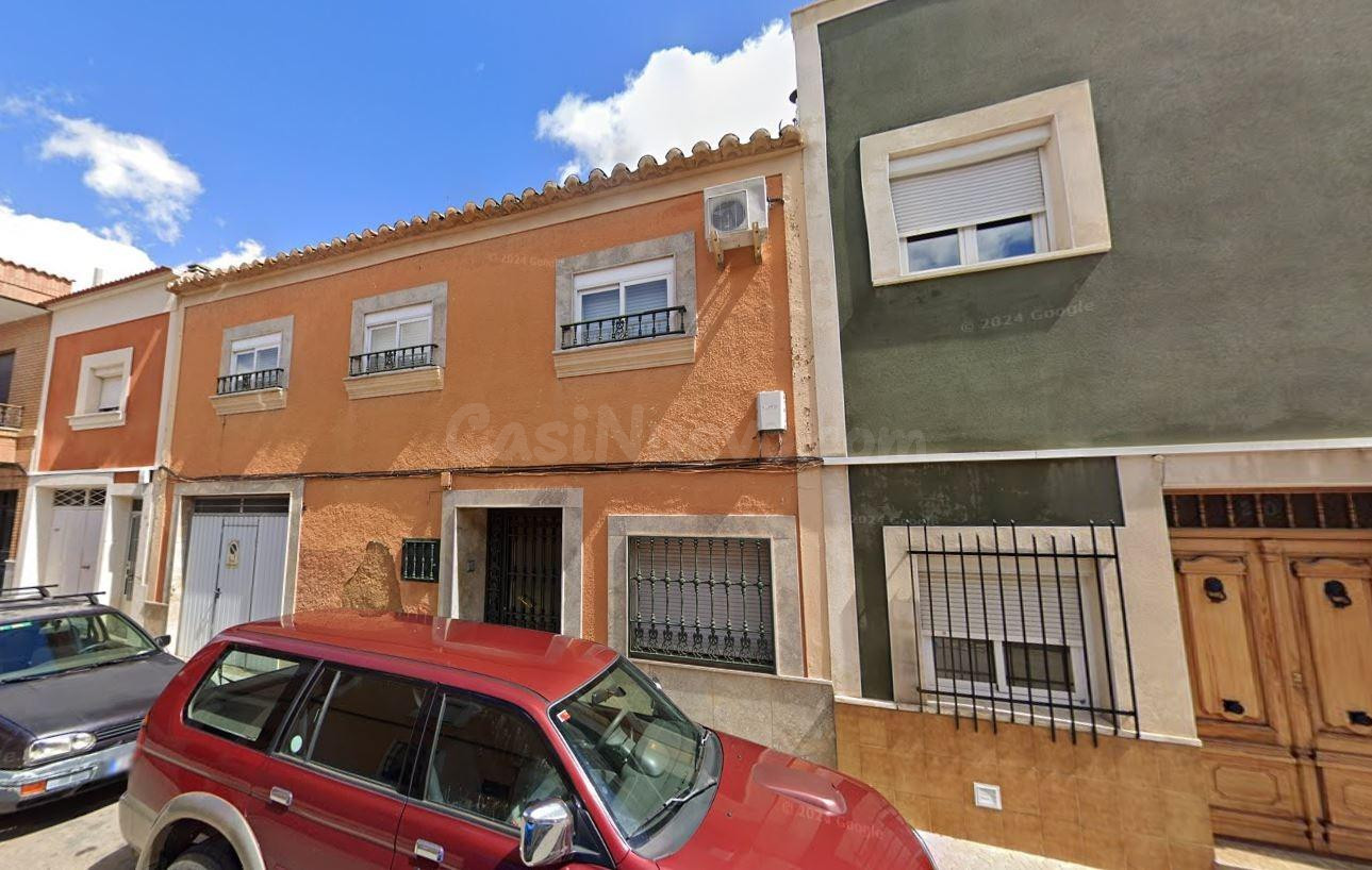 Se vende piso OKUPADO en Calle Triana Nº 22 Valdepeñas (Ciud - foto 5