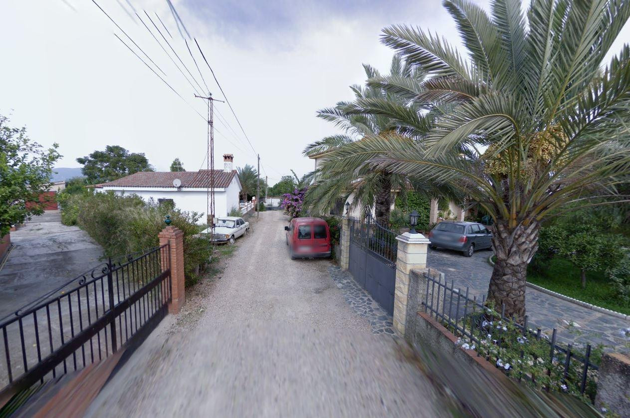 Se vende casa OKUPA en Córdoba (Córdoba). - foto 2