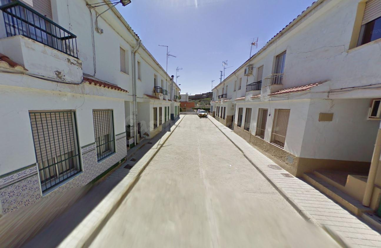 Se vende casa OKUPA en Calle Urbanización Las Casillas 15 de - foto 2