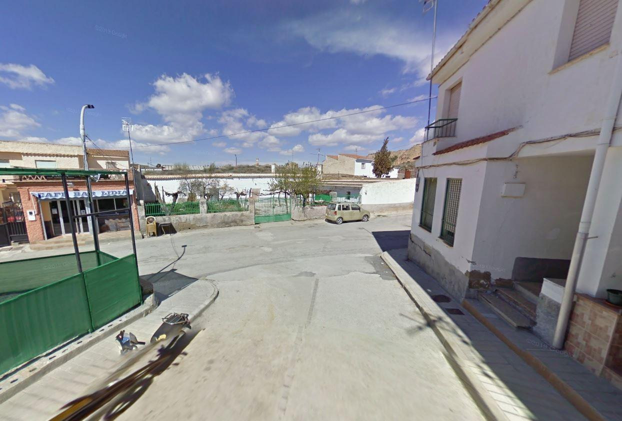 Se vende casa OKUPA en Calle Urbanización Las Casillas 15 de - foto 3