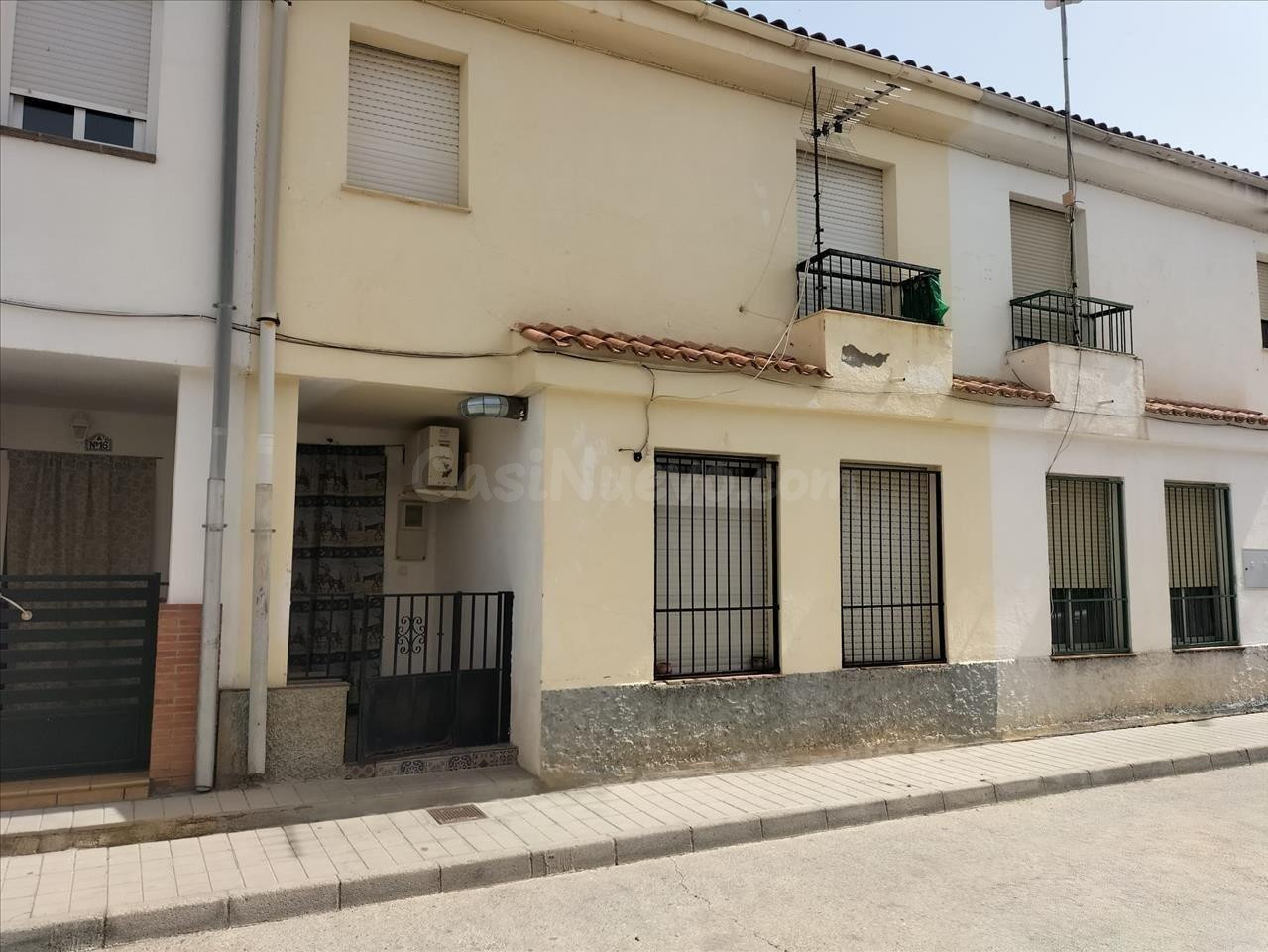 Se vende casa OKUPA en Calle Urbanización Las Casillas 15 de - foto 4