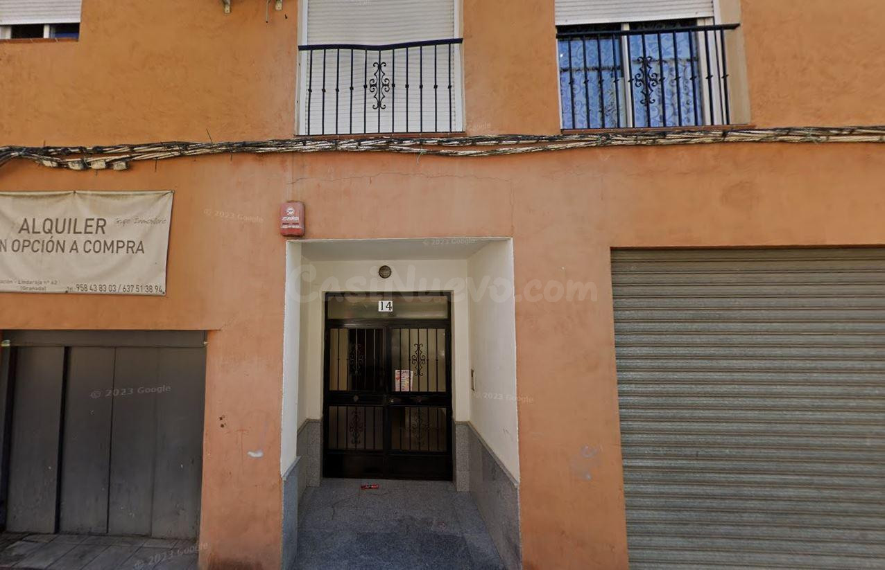 Se vende piso OKUPA en Atarfe (Granada).