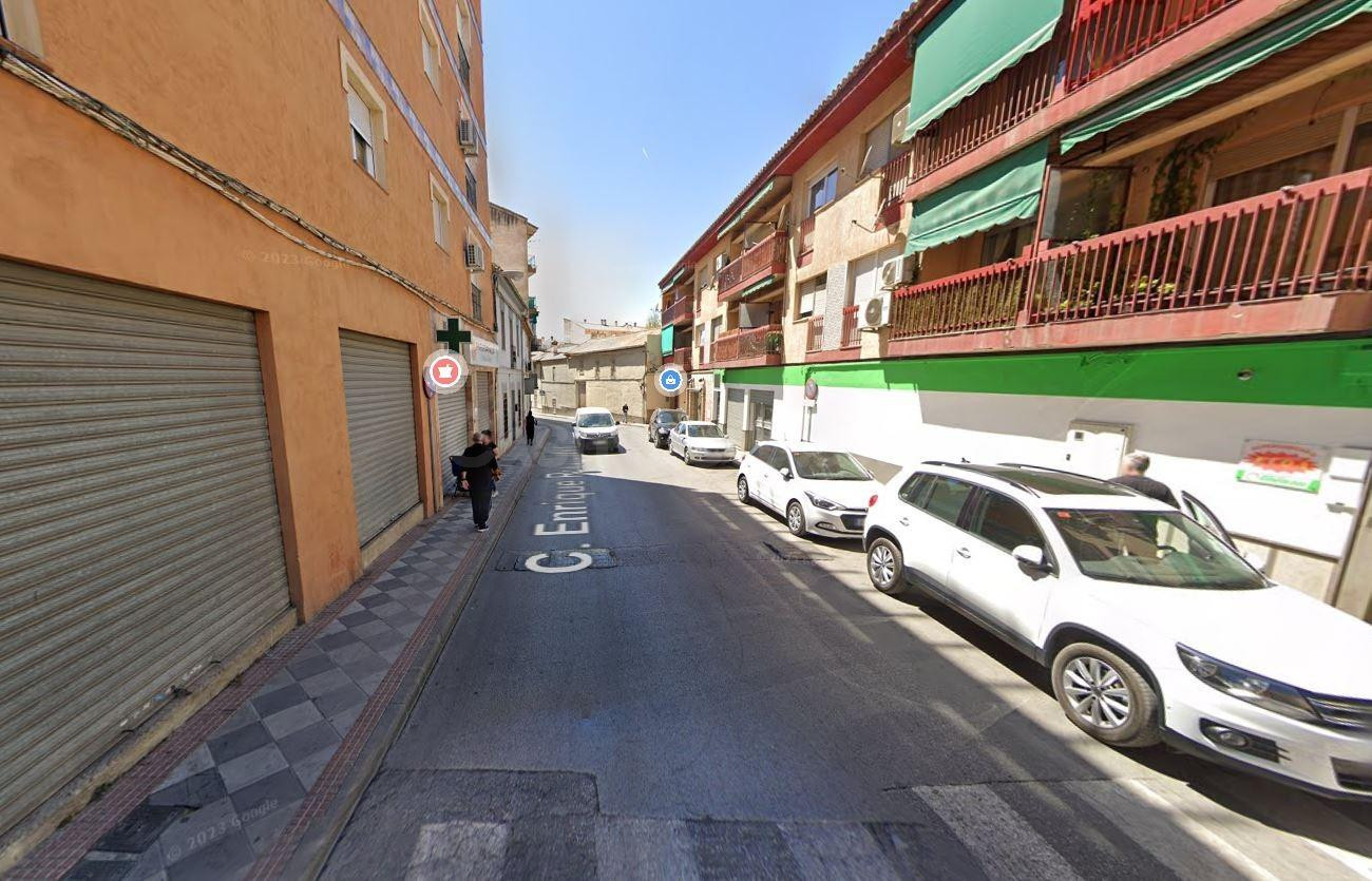 Se vende piso OKUPA en Atarfe (Granada). - foto 2