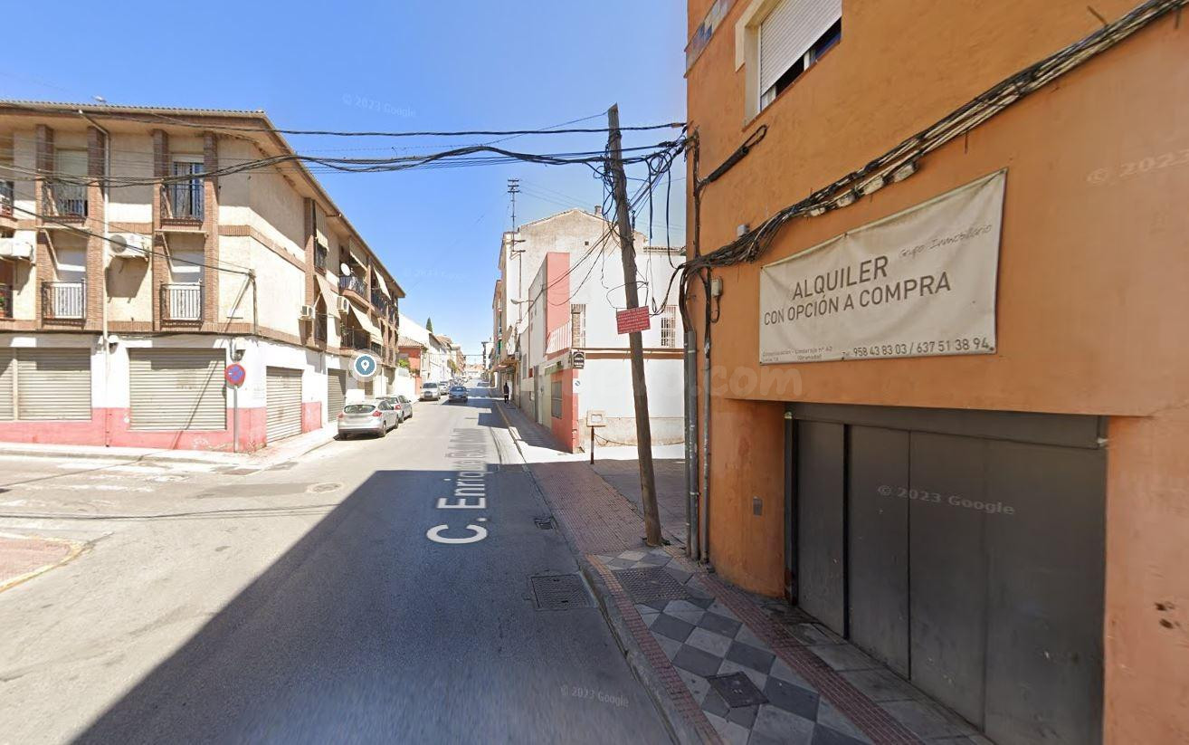 Se vende piso OKUPA en Atarfe (Granada). - foto 3