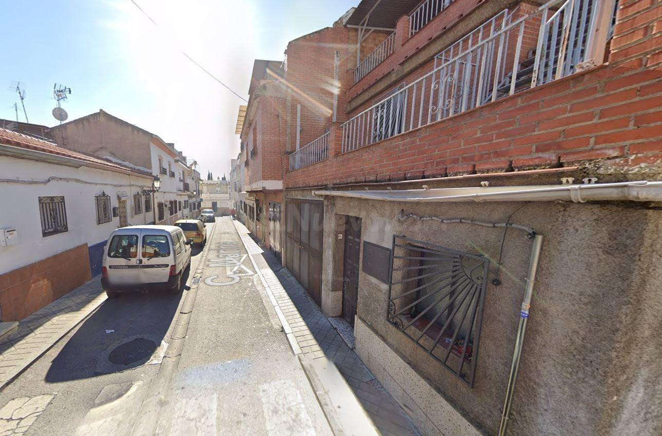 Se vende casa adosada OKUPA en Marina Granada (Granada) - foto 2