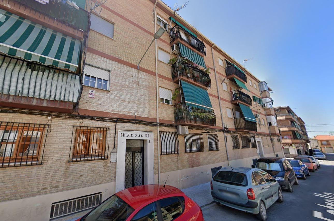 Se vende piso OKUPADO en C/ Estrella, Peligros (Granada) - foto 2
