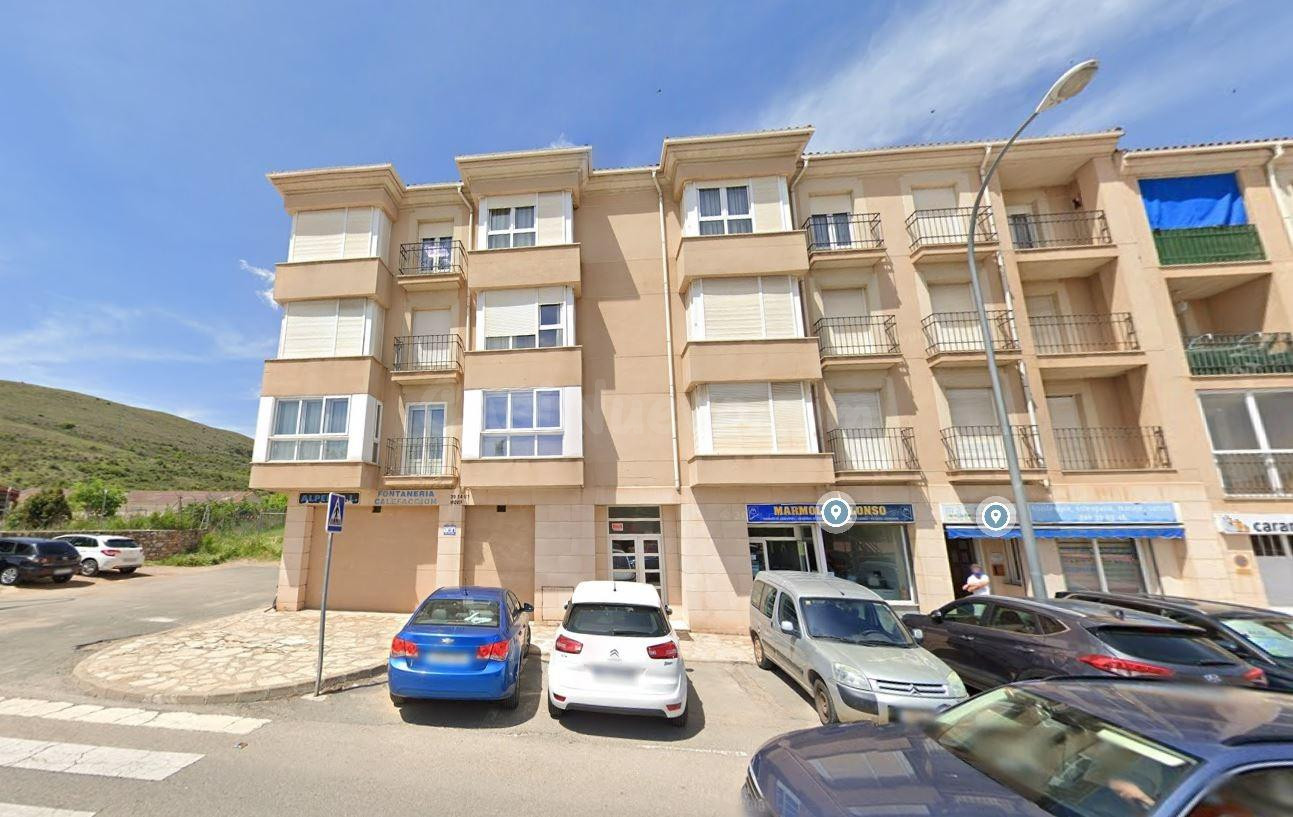 Se vende piso OKUPA en Sigüenza (Guadalajara).