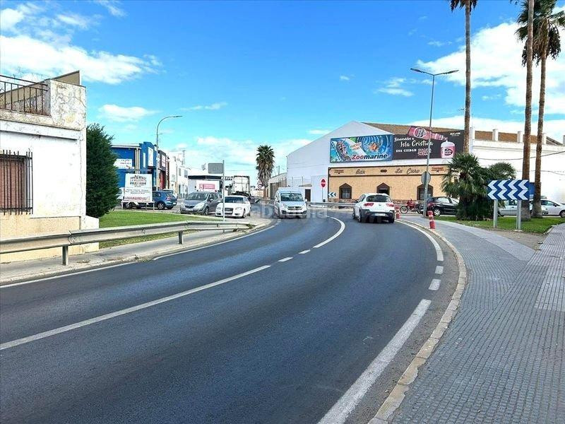 Se vende casa independiente OKUPADA en Carretera Huelva-Isla - foto 4