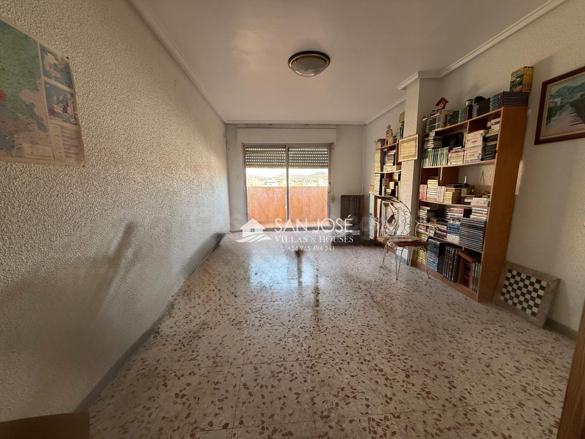 SE VENDE PISO EN NOVELDA CÉNTRICO, LUMINOSO Y CON ASCENSOR