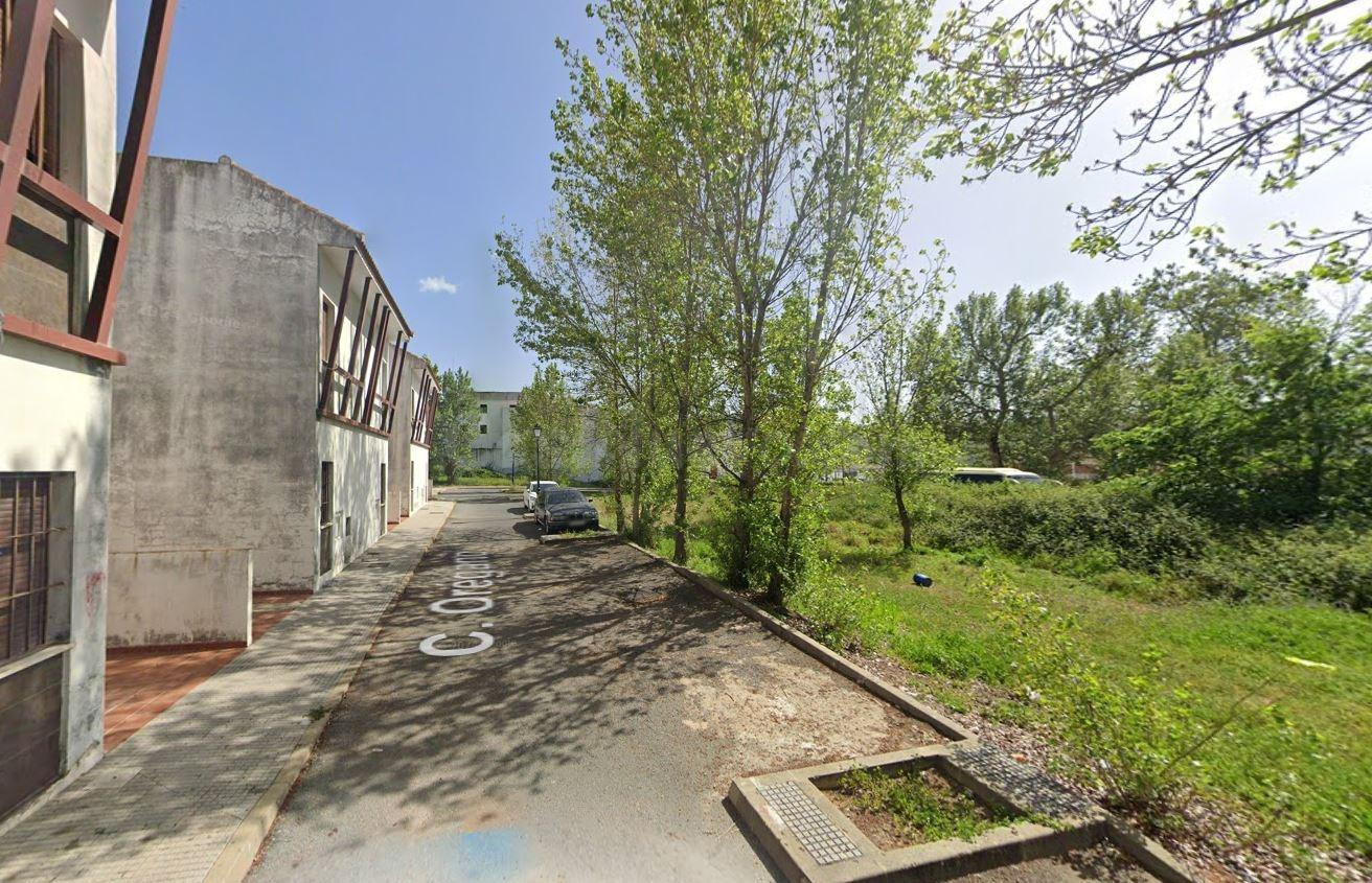 Se vende casa independiente OKUPA en Cortegana (Huelva). - foto 3