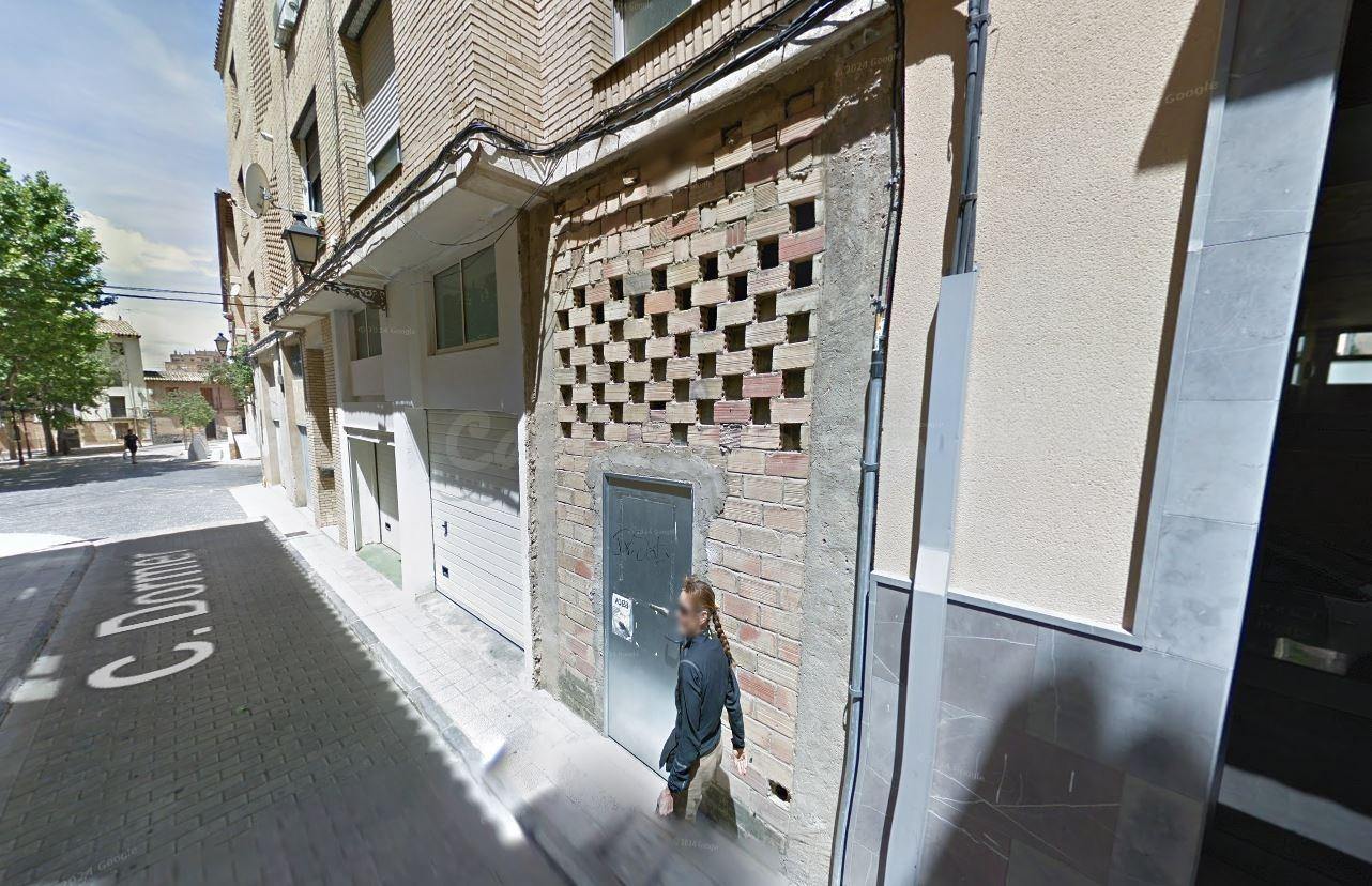 Se vende piso OKUPA en Huesca (Huesca)