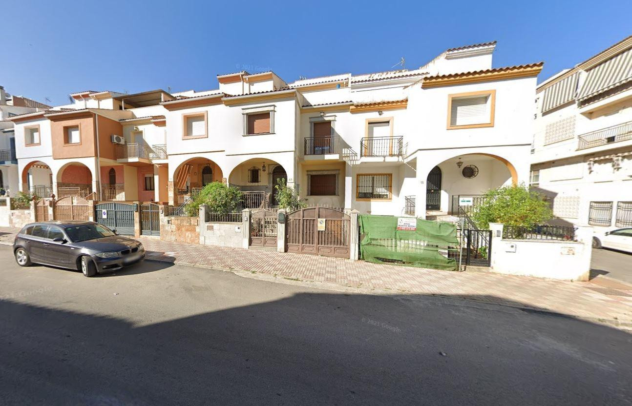 Se vende piso OKUPA en Torre del Campo (Jaén). - foto 2