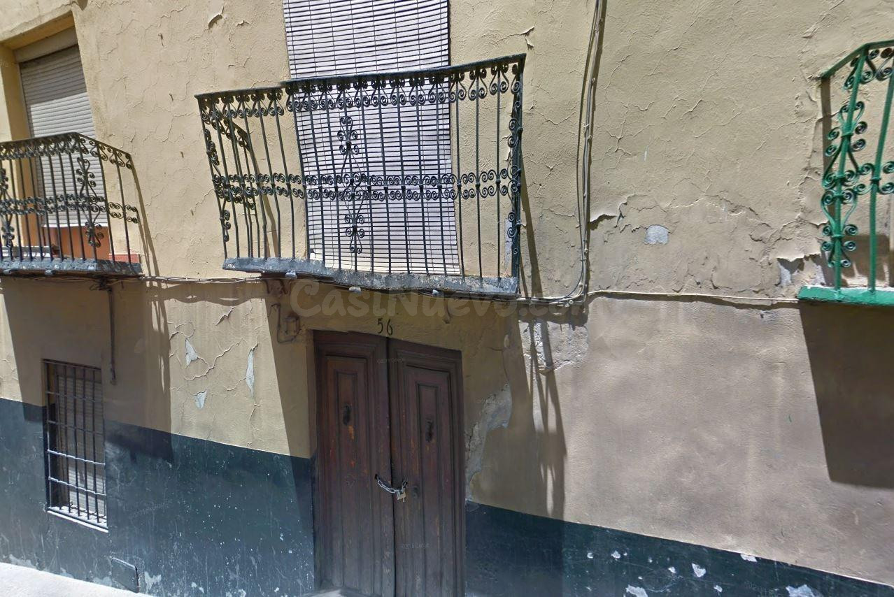 Se vende casa independiente OKUPADA en Martos (Jaén). - foto 2