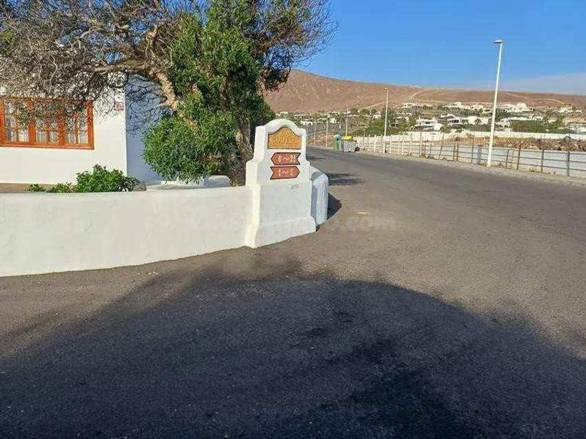 Se vende casa independiente OKUPADA en Yaiza (Las Palmas). - foto 3