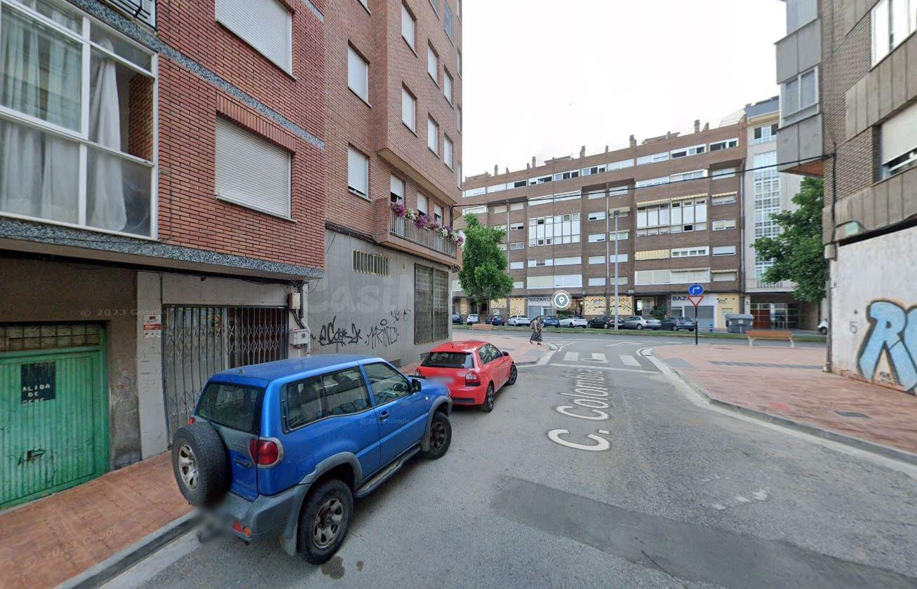 Se vende piso OKUPA en Ponferrada (León). - foto 3