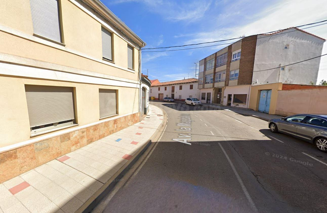 Se vende piso OKUPA en Carrizo (León). - foto 2