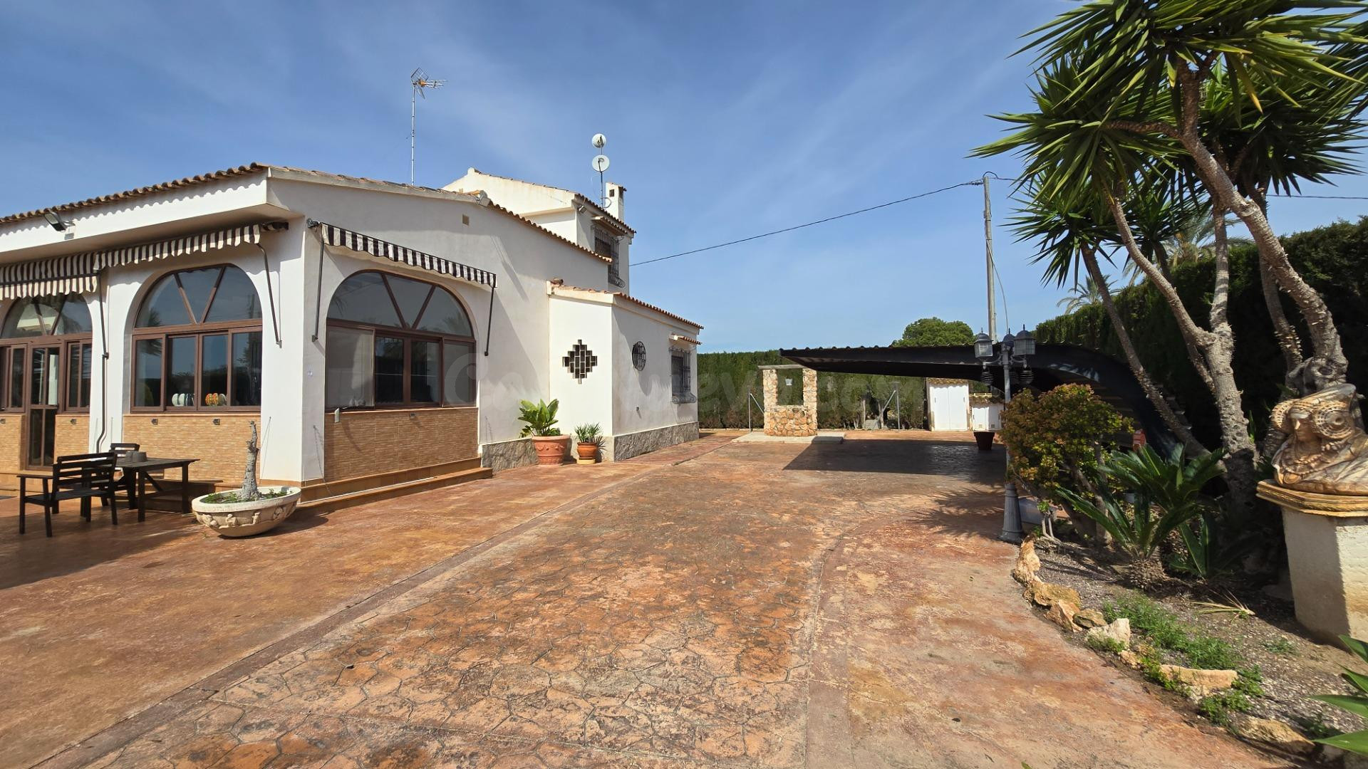 Impresionante  Chalet en Algoros a 5 minutos de Elche - foto 5