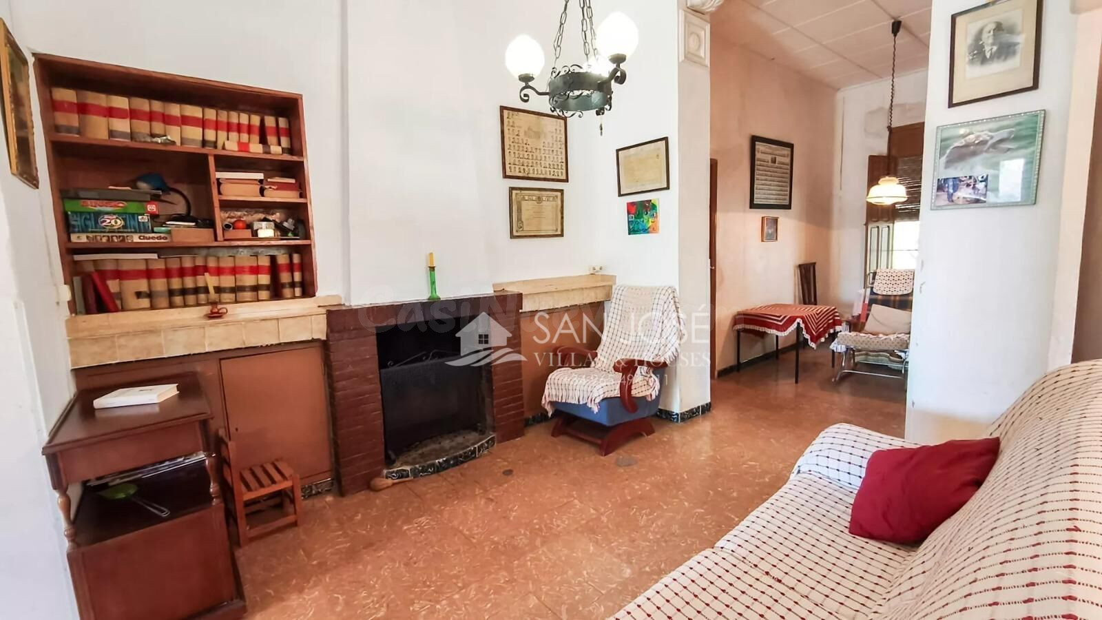 SE VENDE CHALET EN BUEN ESTADO EN NOVELDA ZONA EL CAMPET - foto 2