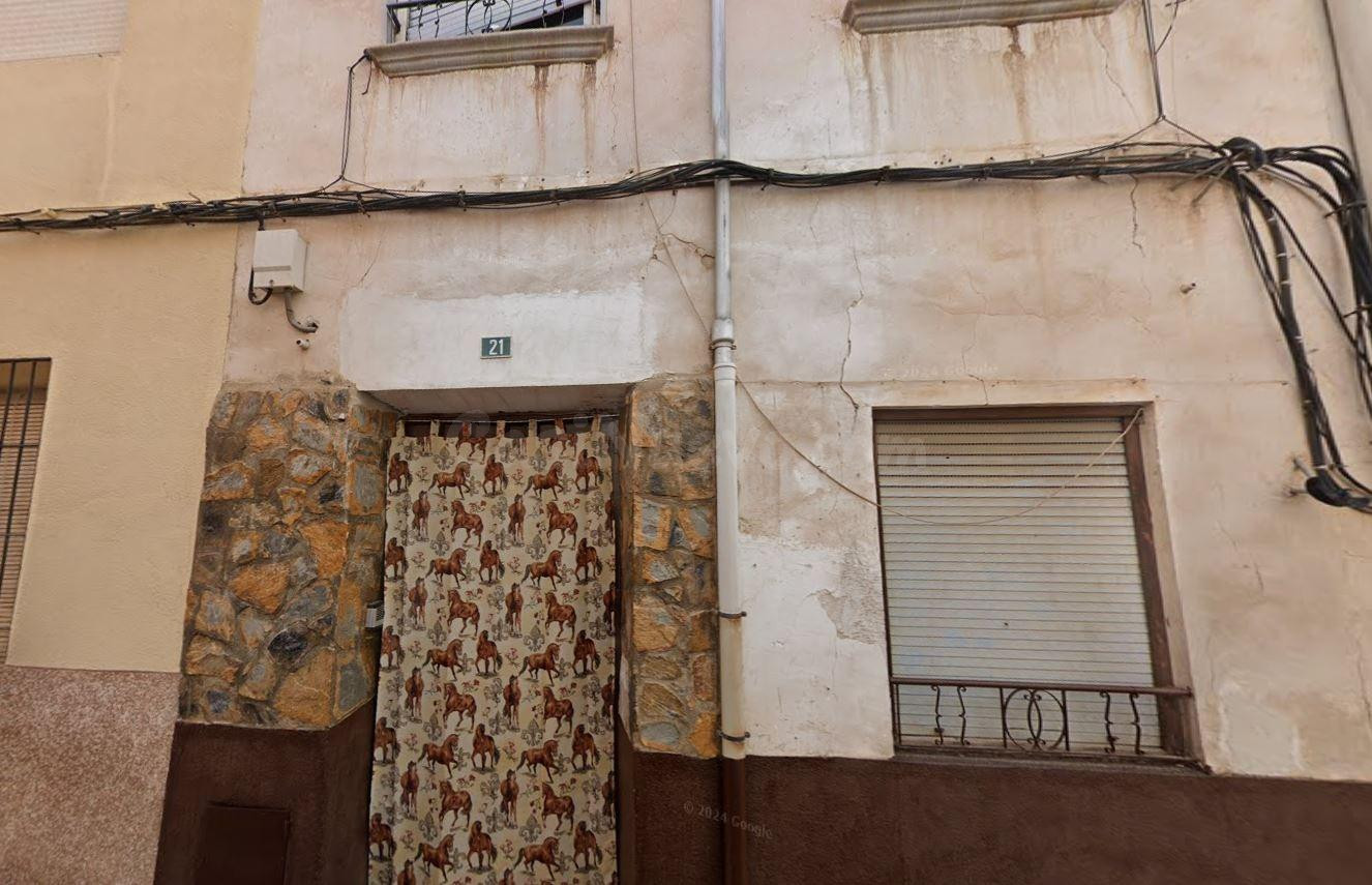 Se vende piso OKUPA en Cl La Caña 21, Abarán (Murcia). - foto 2