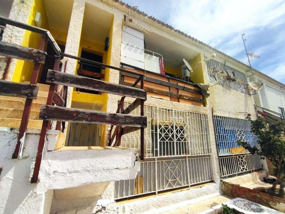Se vende piso OKUPA en Playasol 2 Mazarrón (Murcia)
