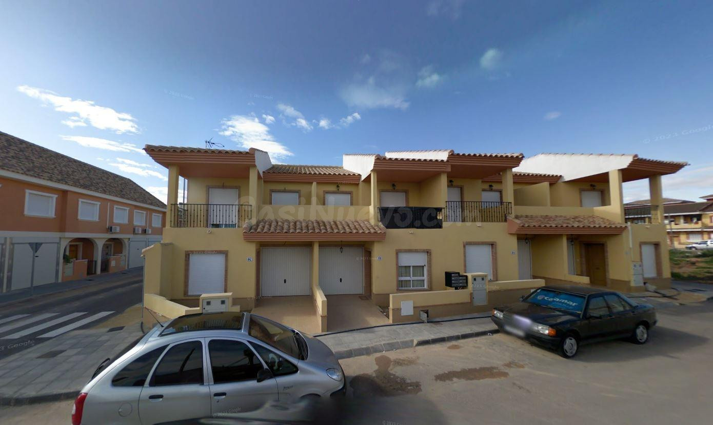 Se vende piso OKUPA en Torre-Pacheco (Murcia).