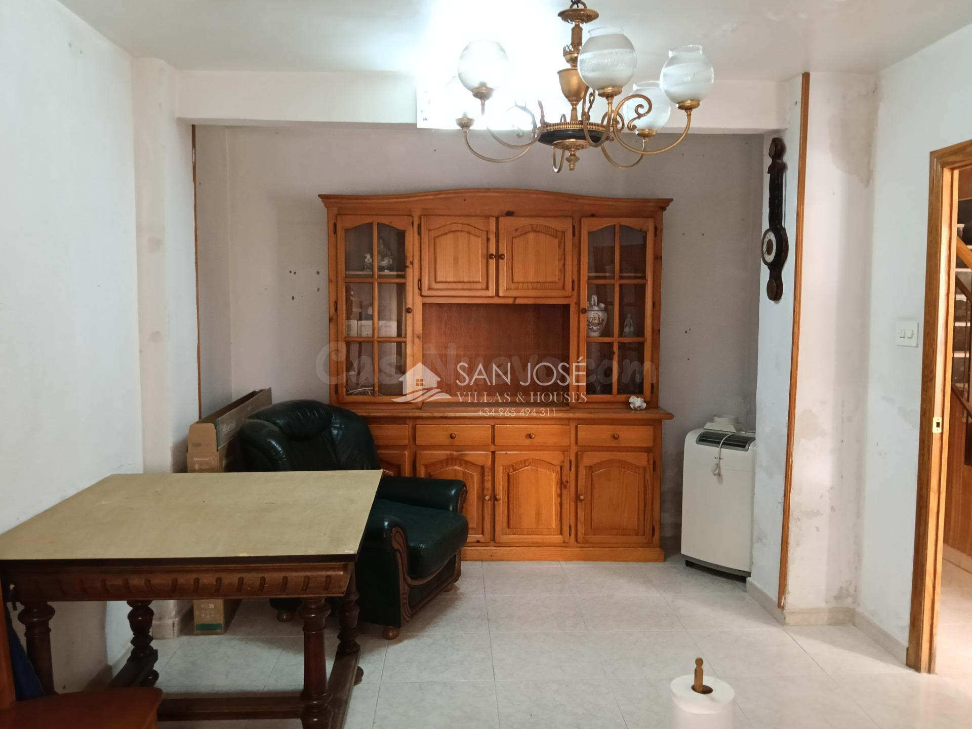 SE VENDE CASA PARA REFORMAR EN BUENA ZONA DE ASPE - foto 2