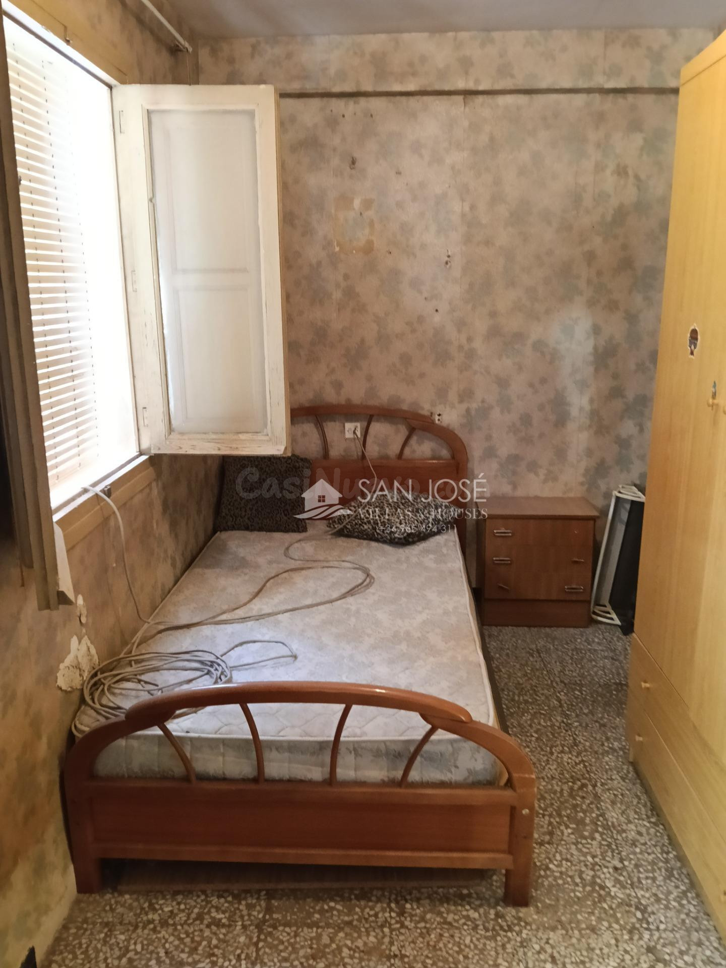 SE VENDE CASA PARA REFORMAR EN BUENA ZONA DE ASPE - foto 5