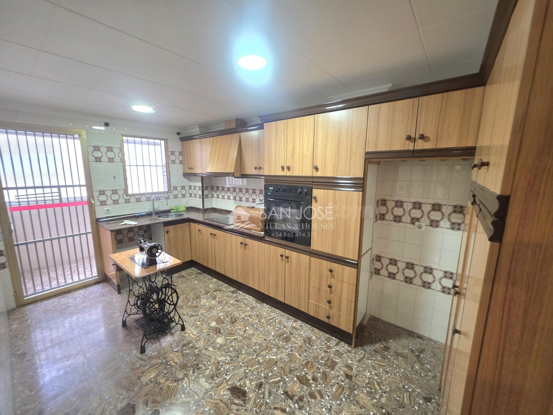 VENTA DE AMPLIO PISO CON GARAJE CERRADO EN SAN VICENTE DEL R - foto 2
