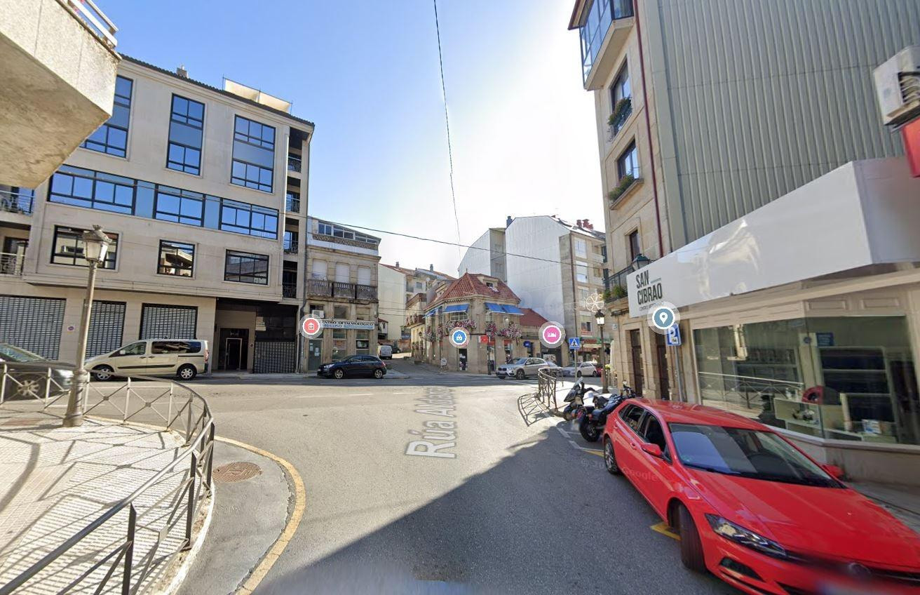 Se vende piso OKUPA en O Carballiño (Ourense). - foto 2