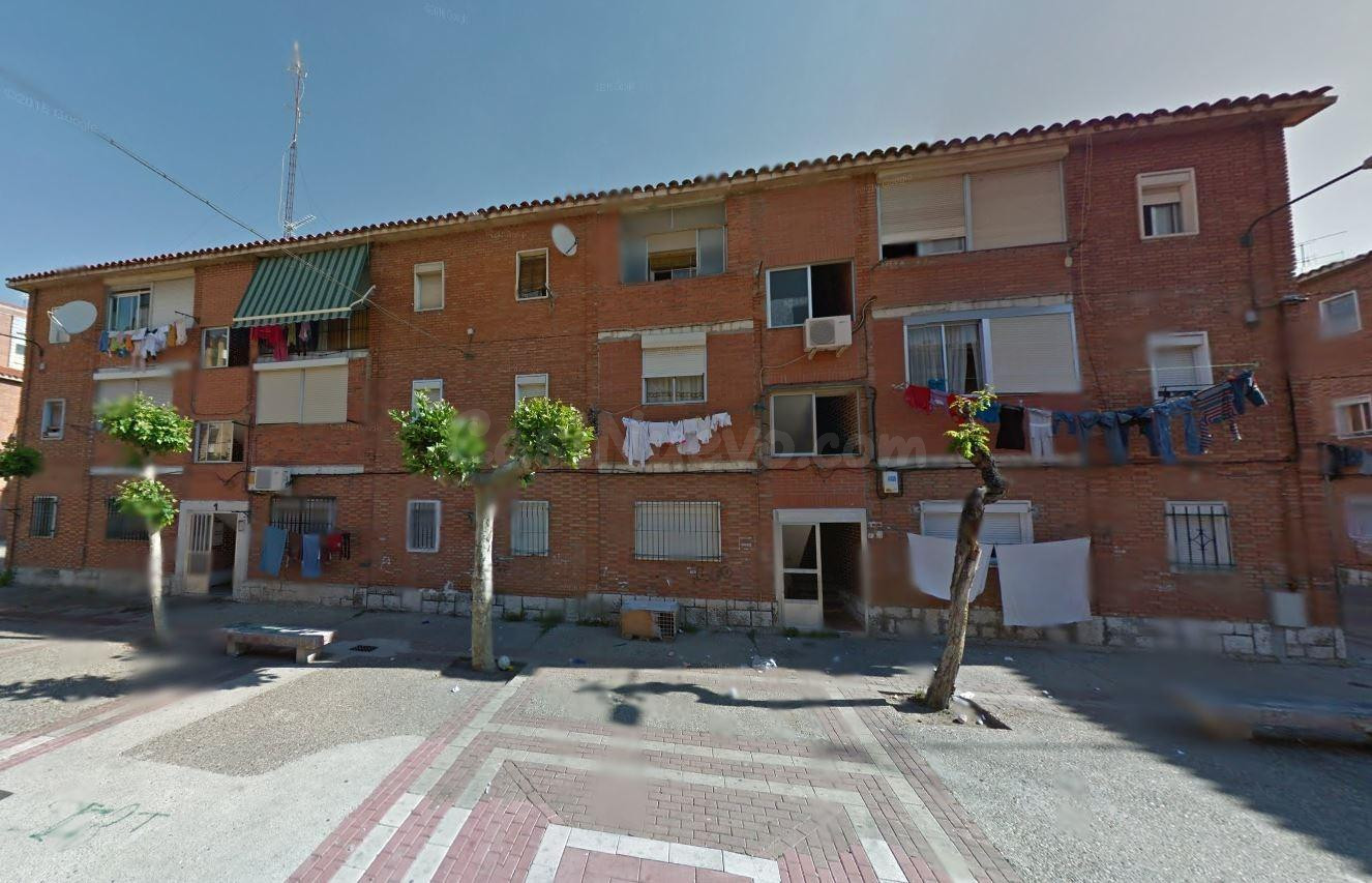 Se vende piso OKUPA en Valladolid (Valladolid). - foto 3