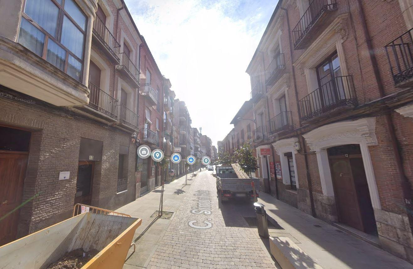 Se vende piso OKUPA en Medina del Campo (Valladolid). - foto 2