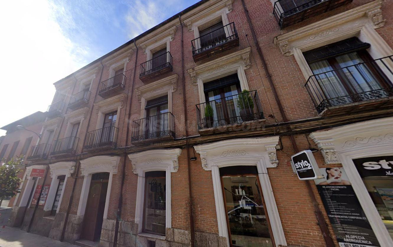 Se vende piso OKUPA en Medina del Campo (Valladolid). - foto 3