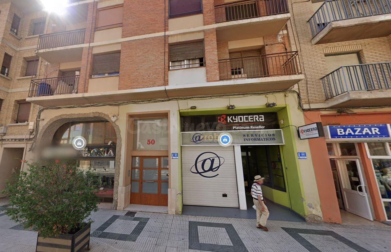 Se vende piso OKUPA en Ejea de los Caballeros (Zaragoza). - foto 2